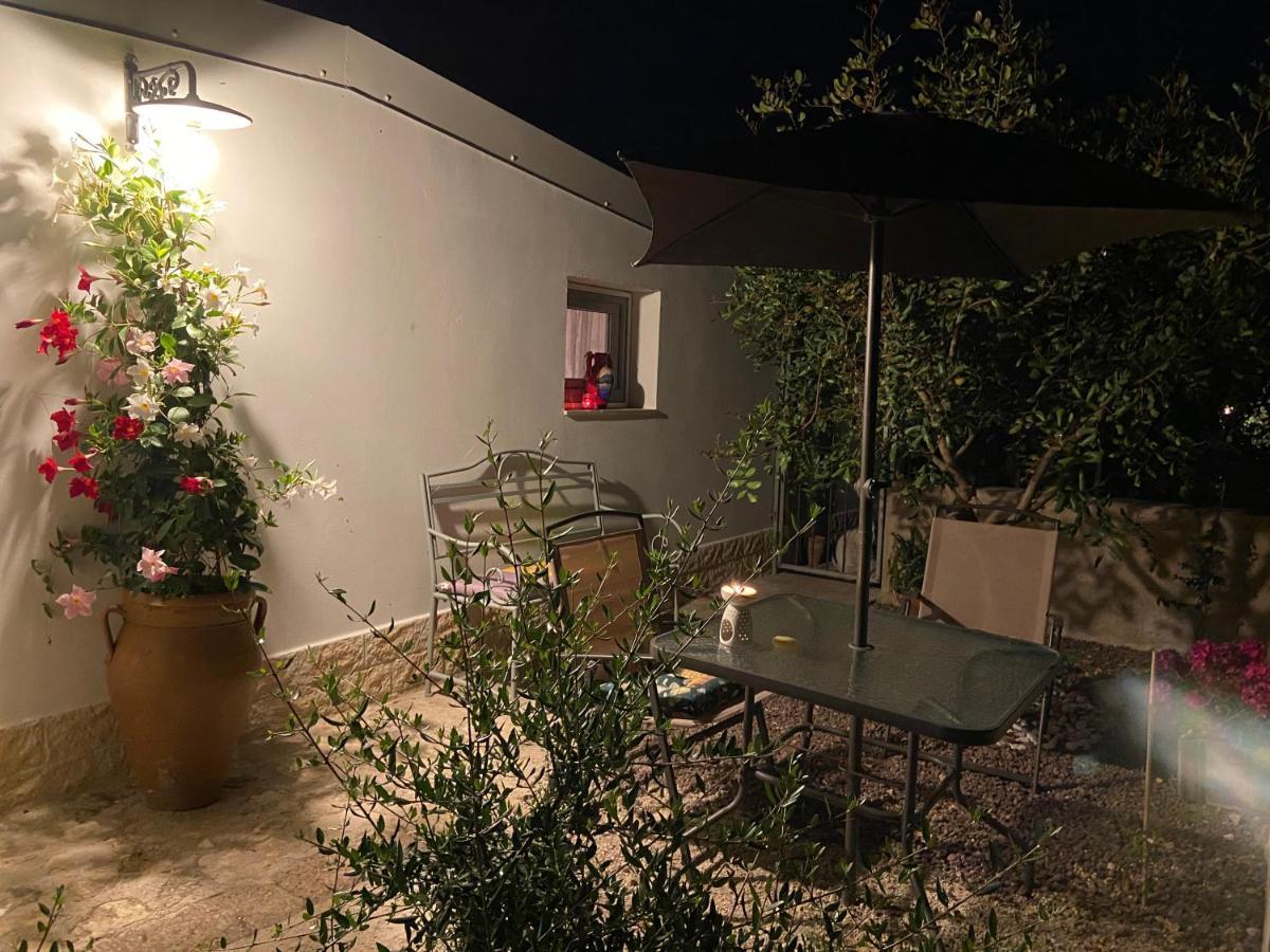 Villa Rifugio tra gli ulivi Marina di Ragusa Esterno foto