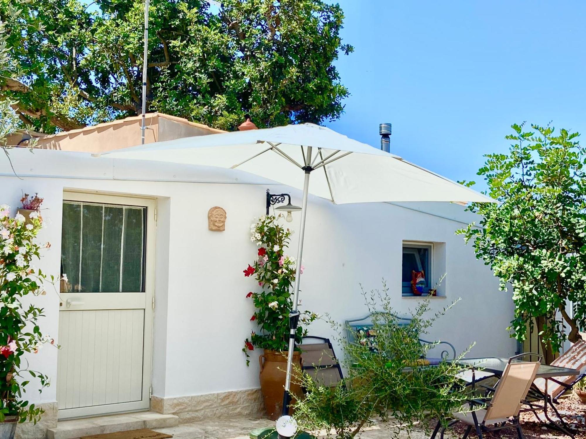 Villa Rifugio tra gli ulivi Marina di Ragusa Esterno foto